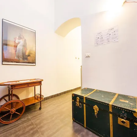 Apartmán Garibaldi 3 Minutes, Free Wifi & Netflix By Tilo Janov