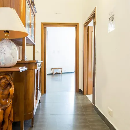 Garibaldi 3 Minutes, Free Wifi & Netflix By Tilo Apartment *