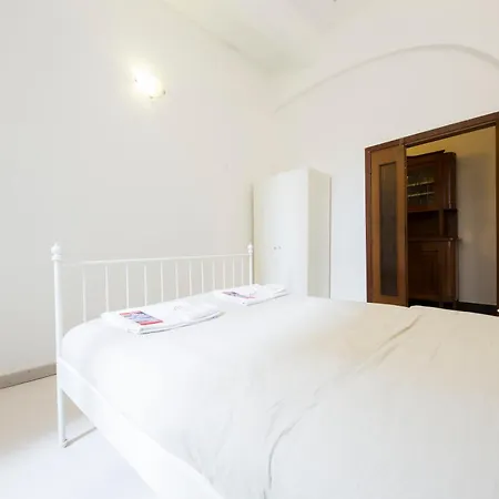 Garibaldi 3 Minutes, Free Wifi & Netflix By Tilo *