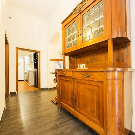 Apartment Garibaldi 3 Minutes, Free Wifi & Netflix By Tilo *