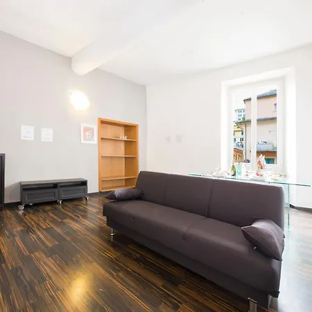 Garibaldi 3 Minutes, Free Wifi & Netflix By Tilo * Genoa
