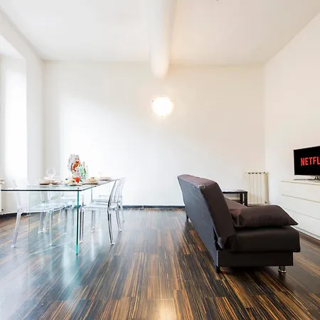Garibaldi 3 Minutes, Free Wifi & Netflix By Tilo Apartment *