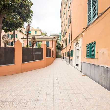 Garibaldi 3 Minutes, Free Wifi & Netflix By Tilo